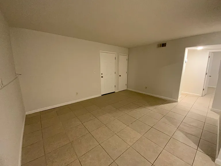 211 Snead Dr — Photo 4