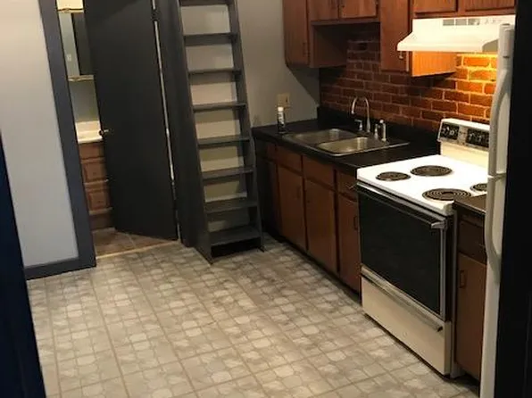 119 W Main St APT 2B, Belleville, IL 62220