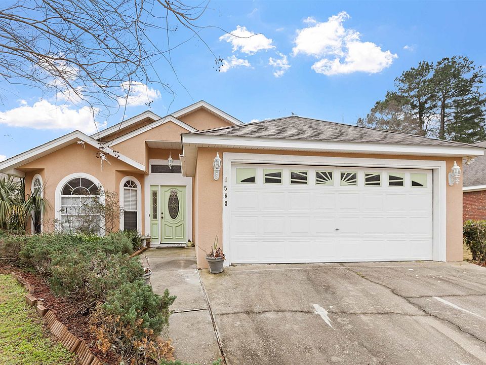 1st image of 1583 Applewood Way