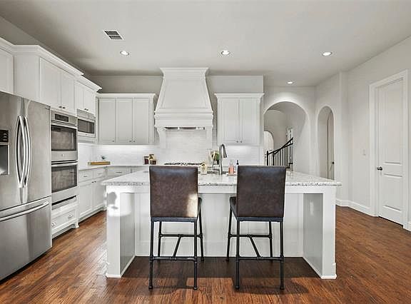 3rd image of 3705 Noontide Ln