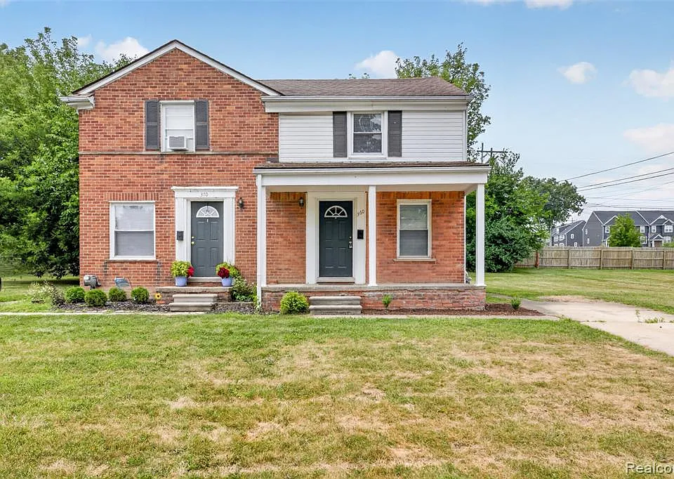 360 Parkview Dr