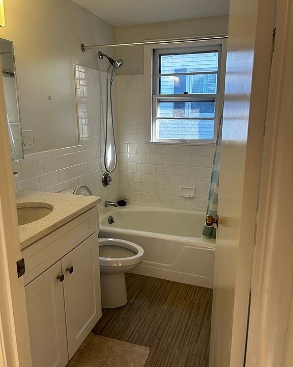 2nd image of 70 Brucewood St