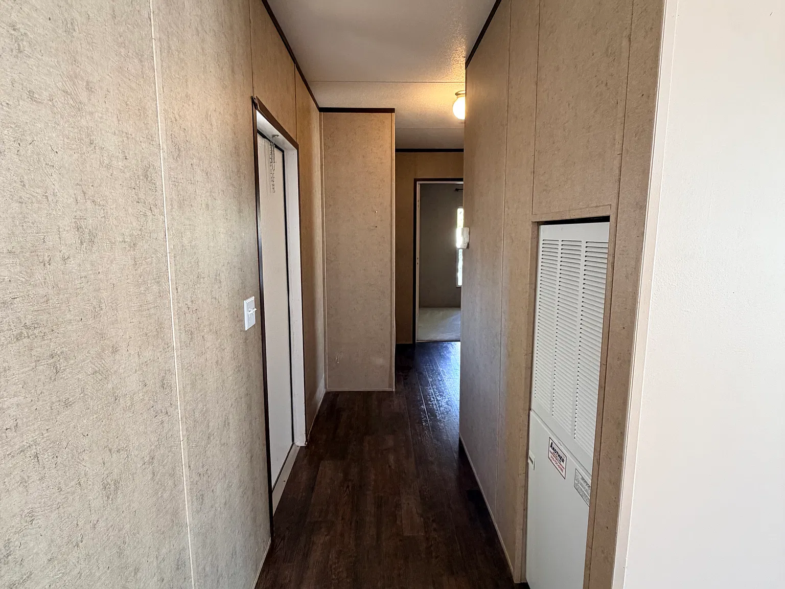 3 bed, 1200 sqft, $850 — Photo 3