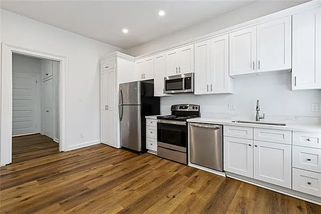 1 bed, 1.0 bath, 650 sqft, $1,550 — Photo 2