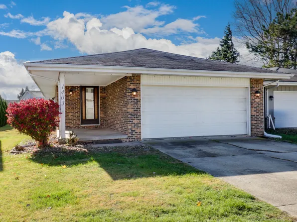 1403 Keller Rd APT B, Normal, IL 61761