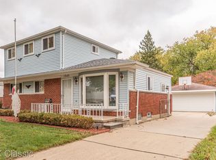 1345 Berkshire St, Westland, MI