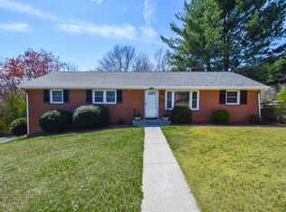 4432 Rosecrest Rd, Roanoke, VA 24018