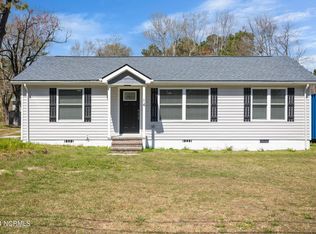 14 Silver Lake Rd, Wilmington, NC 28412