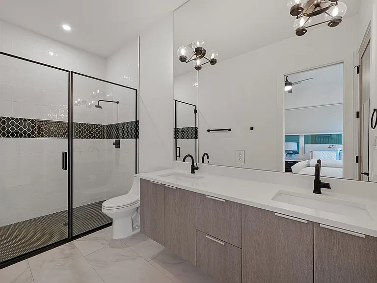 910 Nalide St #B — Photo 20