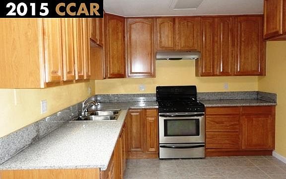 4th image of 104 Cataline Ave