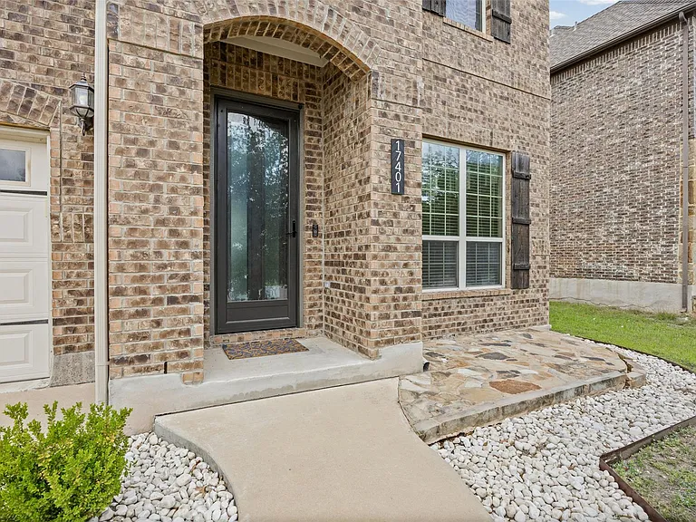 17401 Silent Harbor Loop — Photo 3