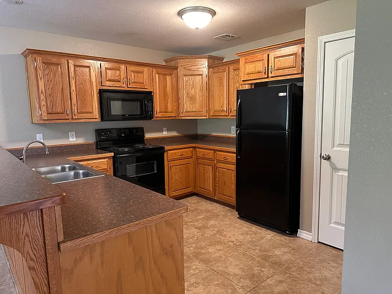 2809 Neosho Heights Ave #2809 — Photo 5