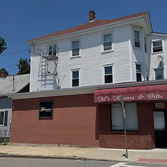 210 Robeson St #2 — Photo 2