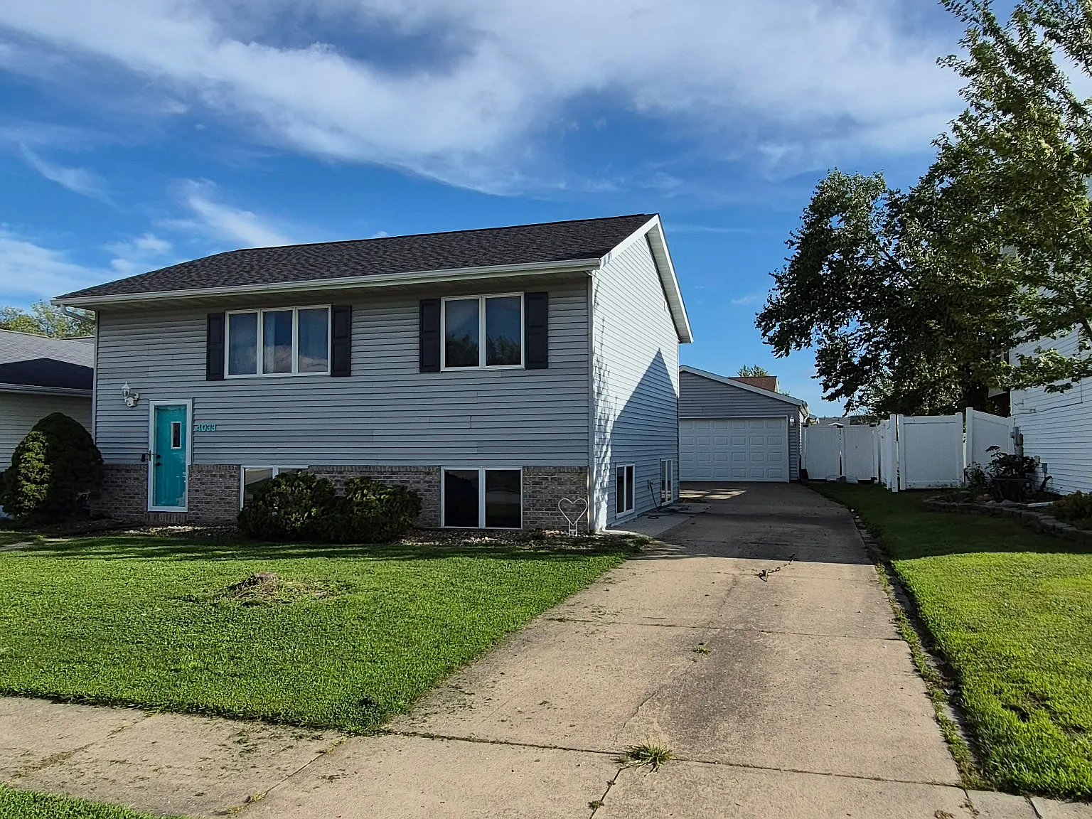 4033 Jill Dr — Photo 1