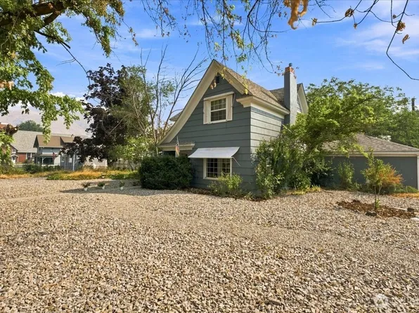 225 S Division Street, Cashmere, WA 98815