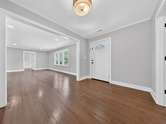 4th image of 108 Lynnwood Dr
