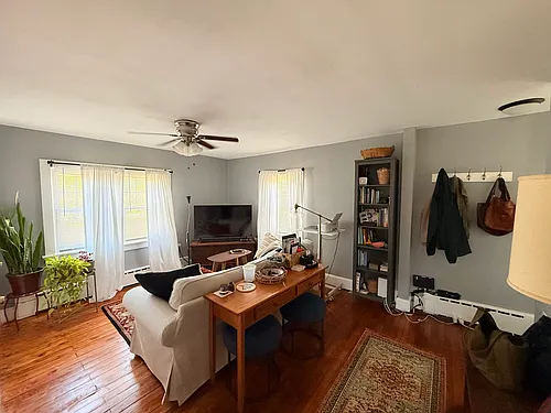 210 Summer Ave #B Photo 1