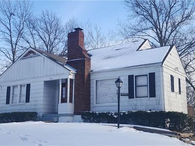 2421 NE Vivion Rd, Kansas City, MO, 64118