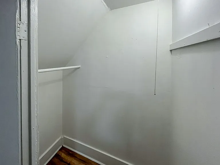 817 State St — Photo 13