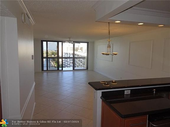 3rd image of 4800 Bayview Dr APT 904
