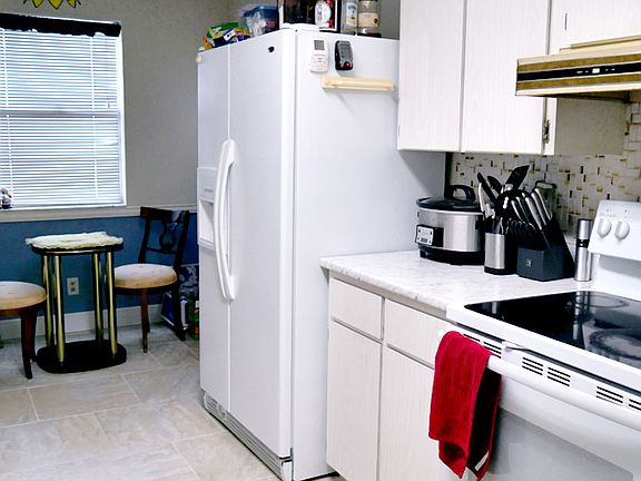4th image of 42 Alanwood Dr