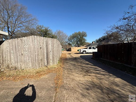 2nd image of 38 Lanshire Dr