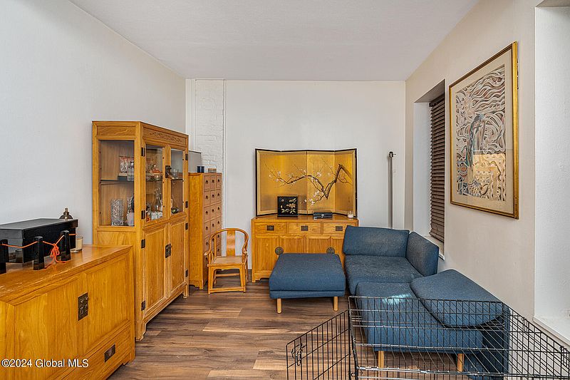 5th image of 339A Madison Avenue