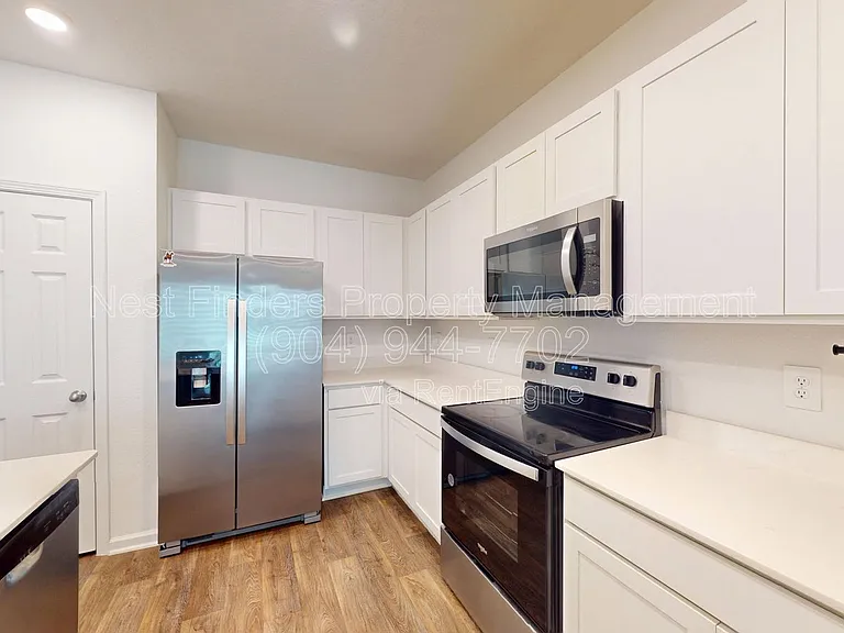 12730 Barrack Ln — Photo 6