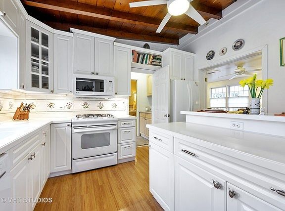 4th image of 1472 Cavell Ave