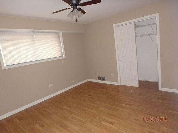 3rd image of 6137 W 64th Pl #1102