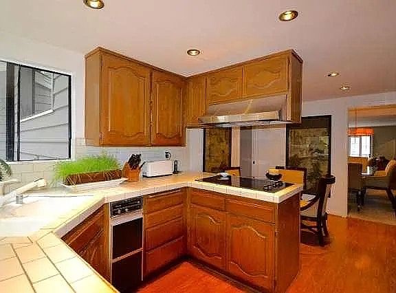 4th image of 4735 Club View Dr