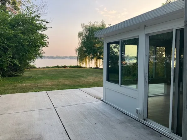 2202 River Rd, Niagara Falls, NY 14304