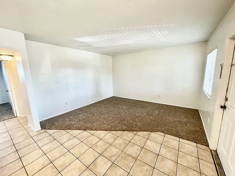 Applegate Apartment — Photo 15