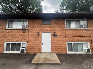 9216 Central Dr, Saint Louis, MO 63114