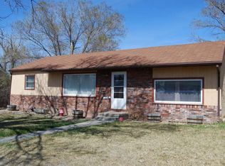 517 Valhigh Rd, West Des Moines, IA 50265