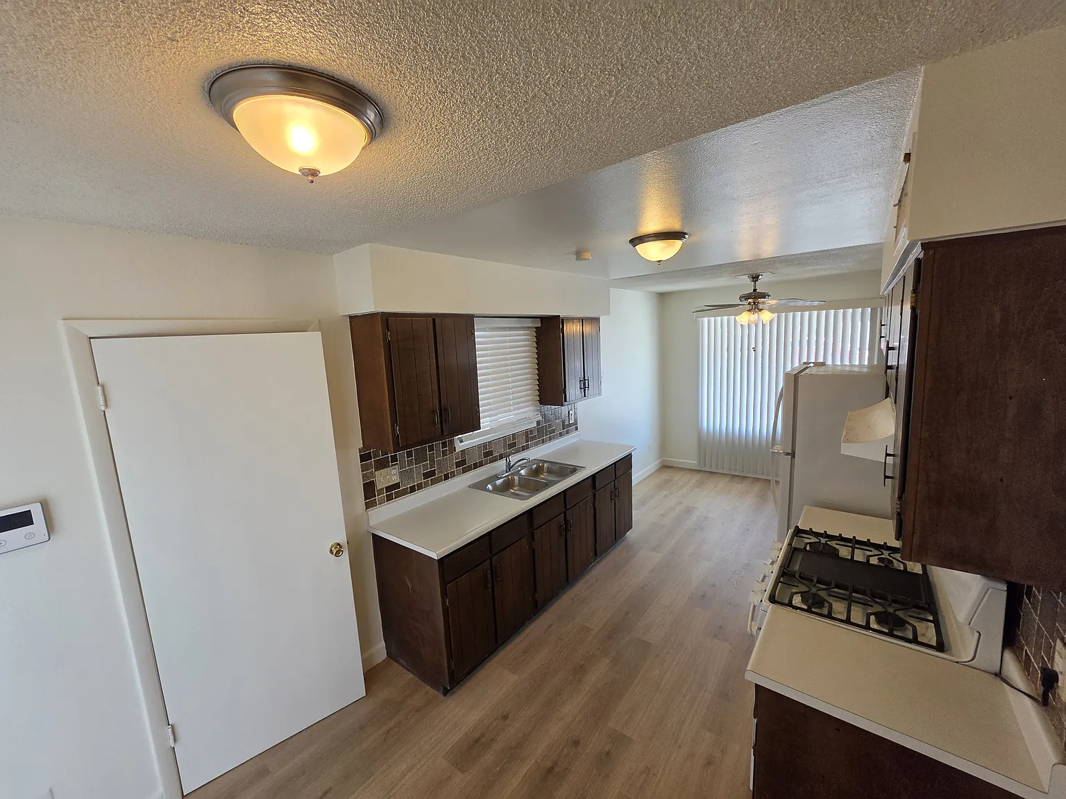 3 bed, 1310 sqft, $1,975 — Photo 4