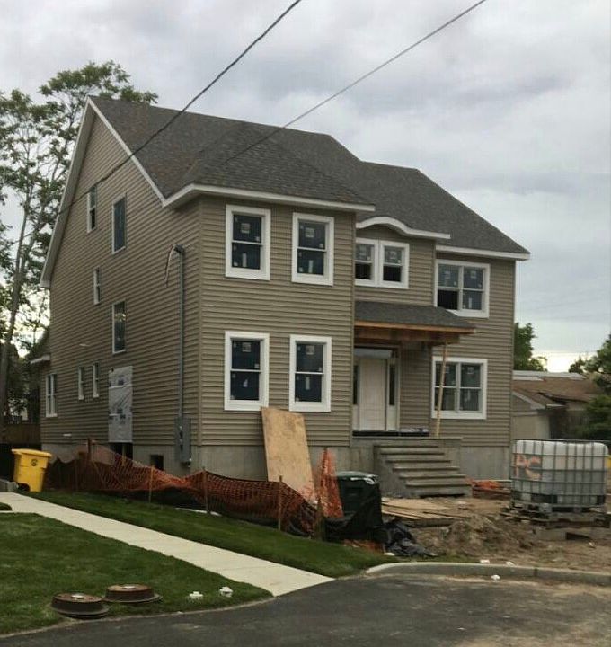 1st image of 520 Ashley Ave