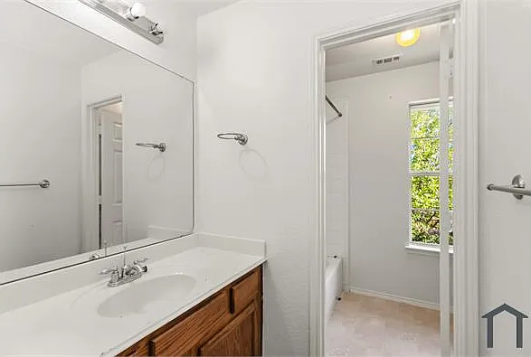 9679 Briardale Dr — Photo 18