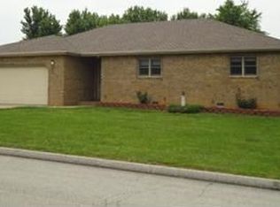 437 Sleepy Meadow Dr, Mount Vernon, MO 65712