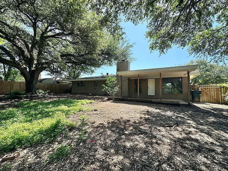 3822 Valley View Dr — Photo 34