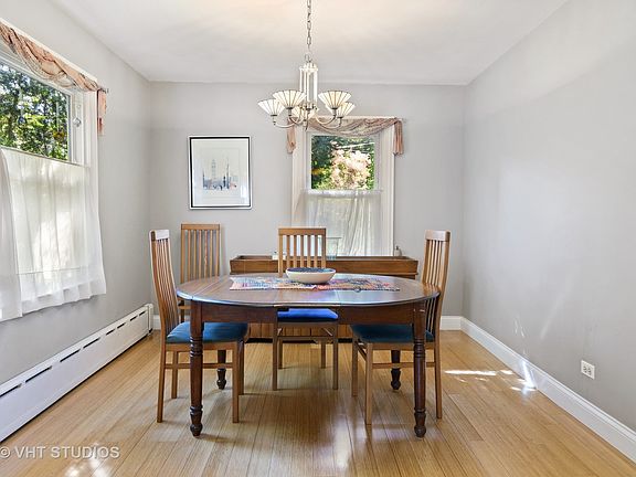 5th image of 1530 Deerfield Pl