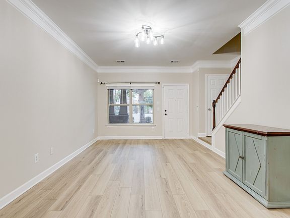 4th image of 105 4th Ave APT 405
