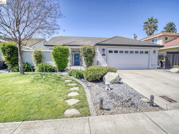 9839 Deep Water Ln, Stockton, CA 95219