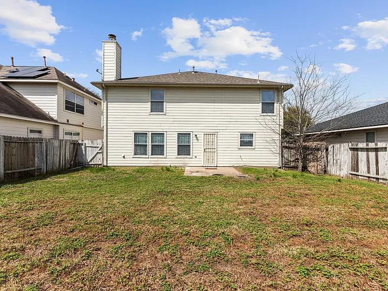 3111 Holly Ranch Dr — Photo 3