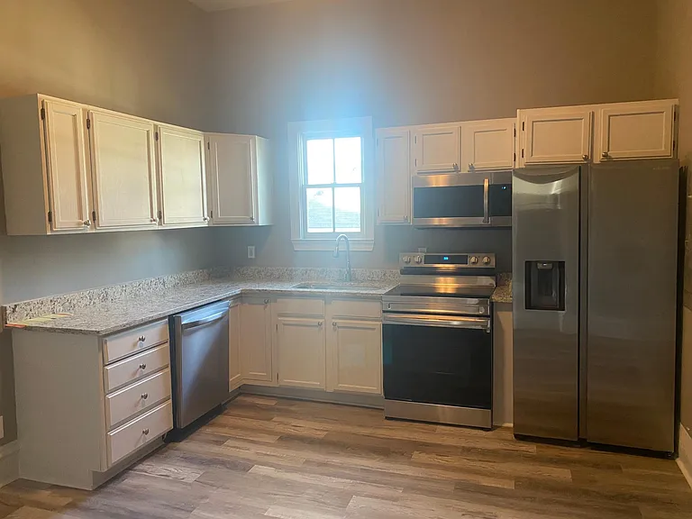 661 Gillette Ave SW — Photo 20