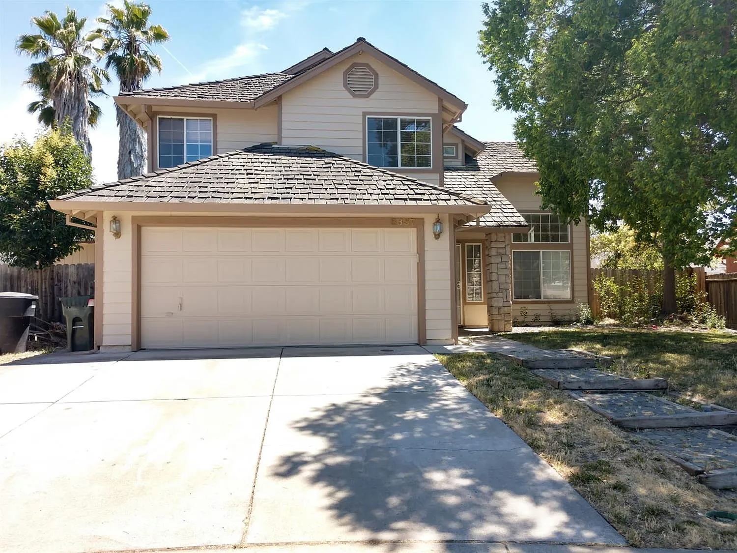 8357 Stonybeck Cir photo 1