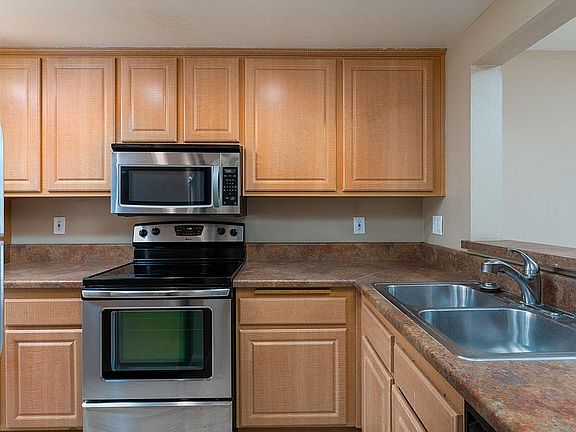 2nd image of 118 Birchwood Ln