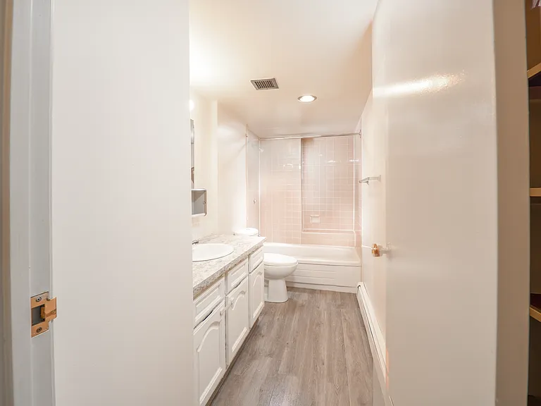2120 Southland Dr SW — Photo 11