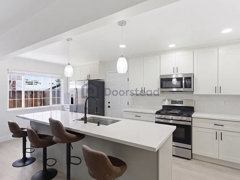 1624 Farringdon Ct — Photo 13