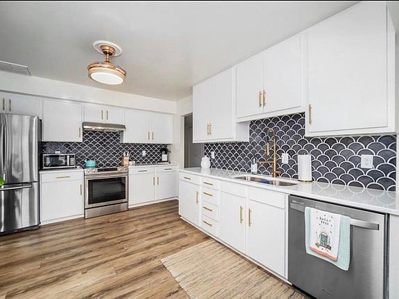 2nd image of 3924 Whispering Oaks Pl #101